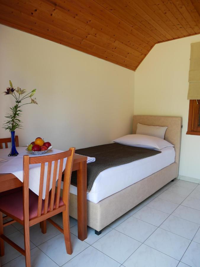 Bungalows Korana - Campsite Korana سيليست دريزنيكو المظهر الخارجي الصورة